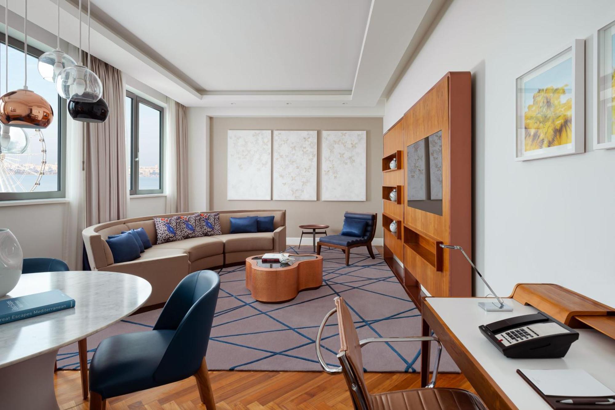 Sheraton Baku Intourist Luaran gambar A living room at the hotel