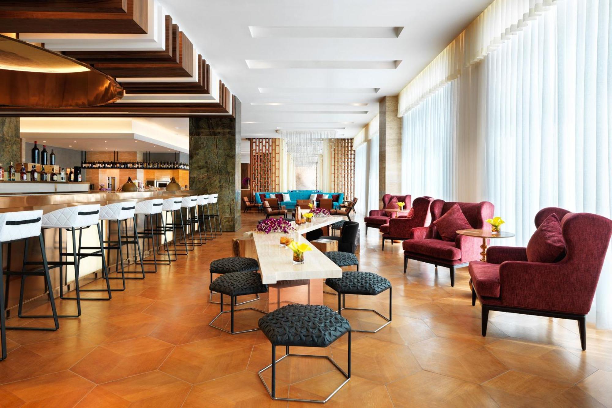 Sheraton Baku Intourist Luaran gambar The Bar