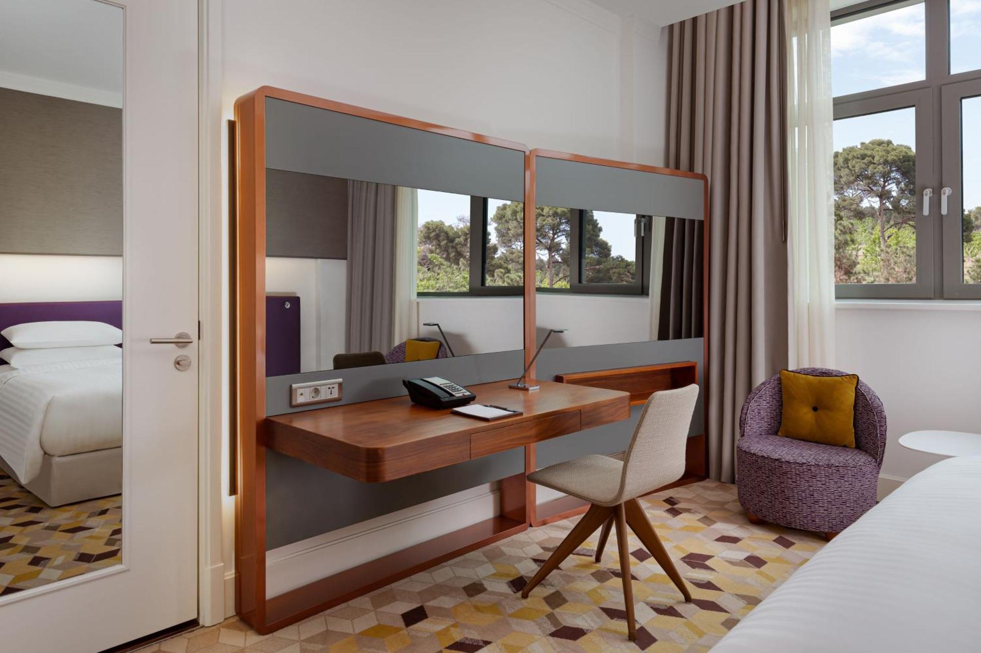 Sheraton Baku Intourist Luaran gambar A bedroom at the hotel